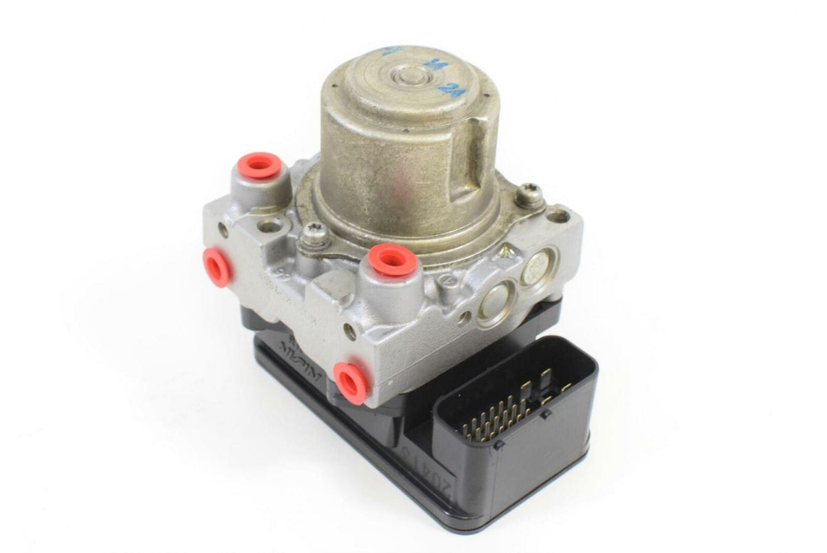 2015 Triumph Rocket III Touring ABS ABS Brake Braking Module Pump T2020413 {{ shop.shopifyCountryName }} - Mototech271
