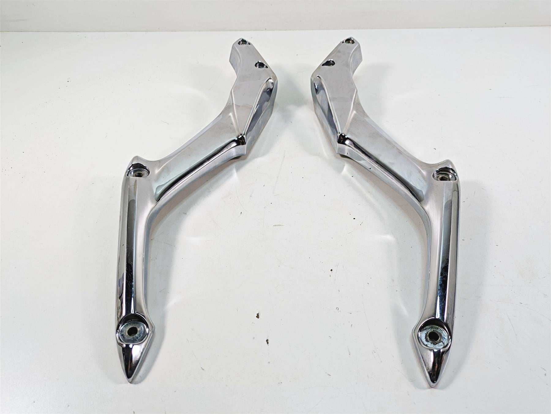 2009 Yamaha XV1900 Raider Rear Chrome Fender Support Braces L 5C7-21613-00-00 {{ shop.shopifyCountryName }} - Mototech271