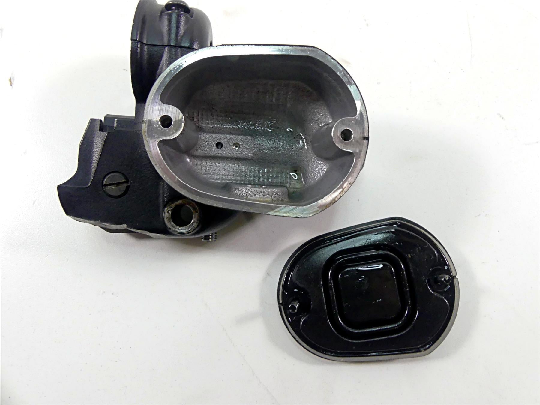 2017 Harley XL1200 CX Sportster Roadster Front Brake Mstr Cylinder 5/8" 41700086 {{ shop.shopifyCountryName }} - Mototech271