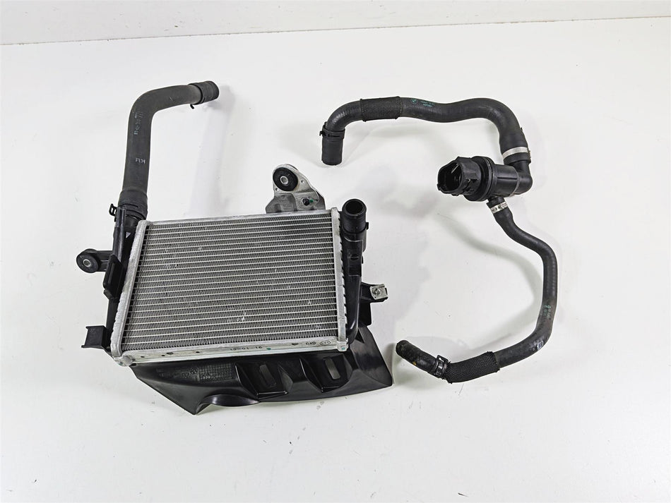 2016 BMW R1200 GS K50 Left Radiator + Thermostat & Cover 17118546408 {{ shop.shopifyCountryName }} - Mototech271
