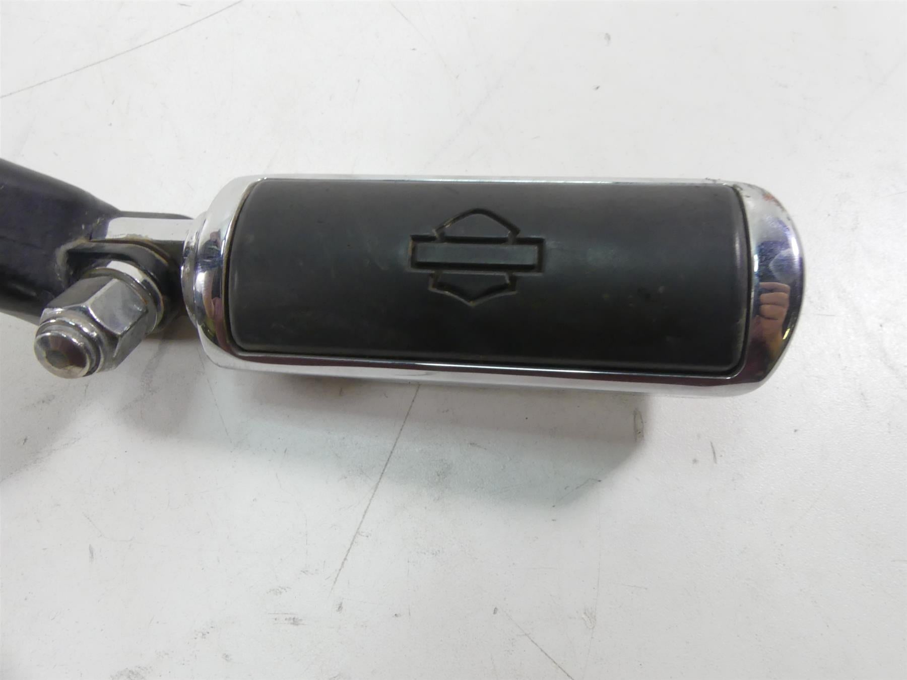 2013 Harley Davidson VRSCF Muscle Passenger Footpeg Foot Pegs 50822-09 50826-09 {{ shop.shopifyCountryName }} - Mototech271