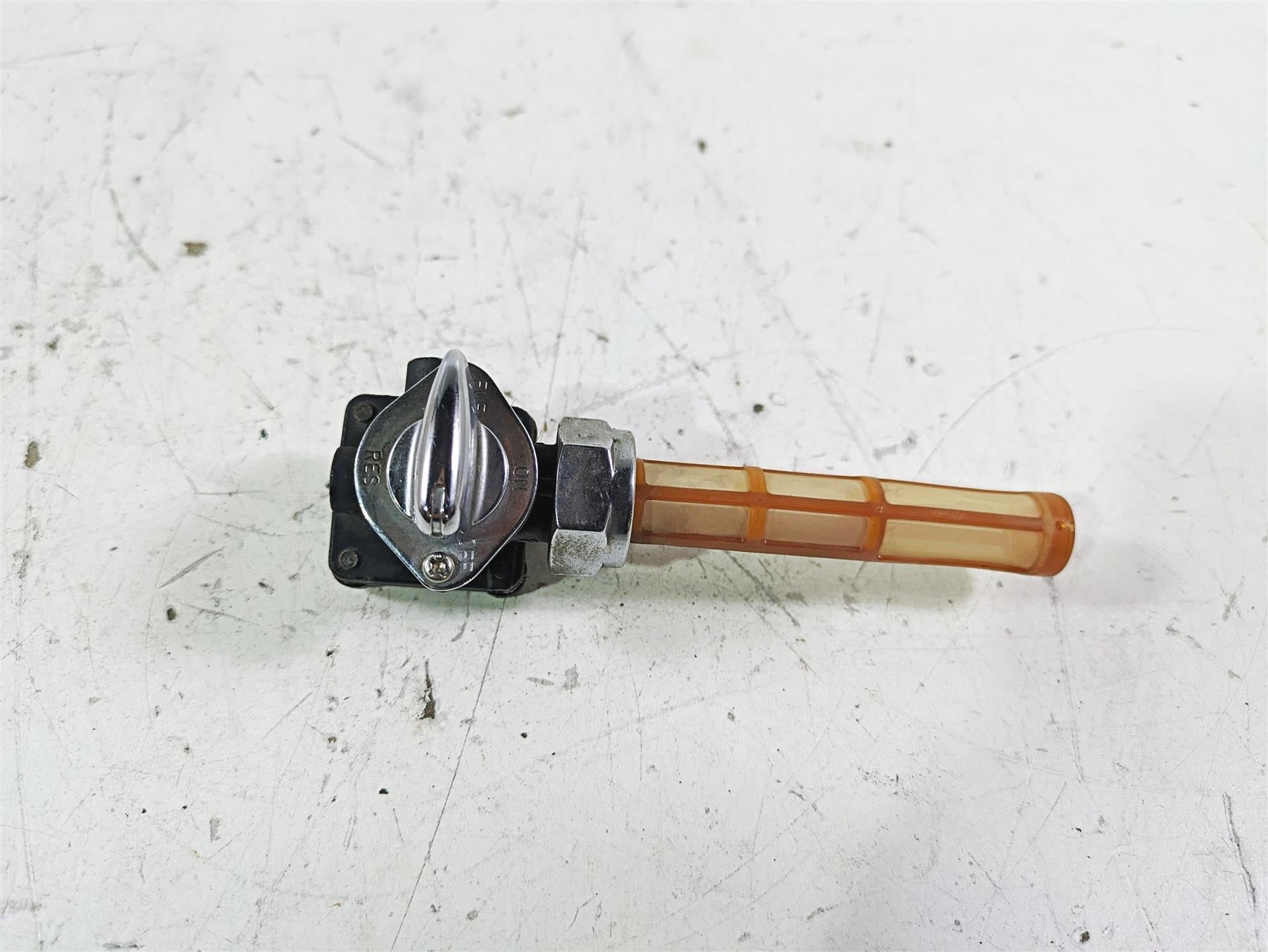 2002 Harley FLSTC Softail Heritage Fuel Gas Petrol Petcock Valve 61338-02 {{ shop.shopifyCountryName }} - Mototech271