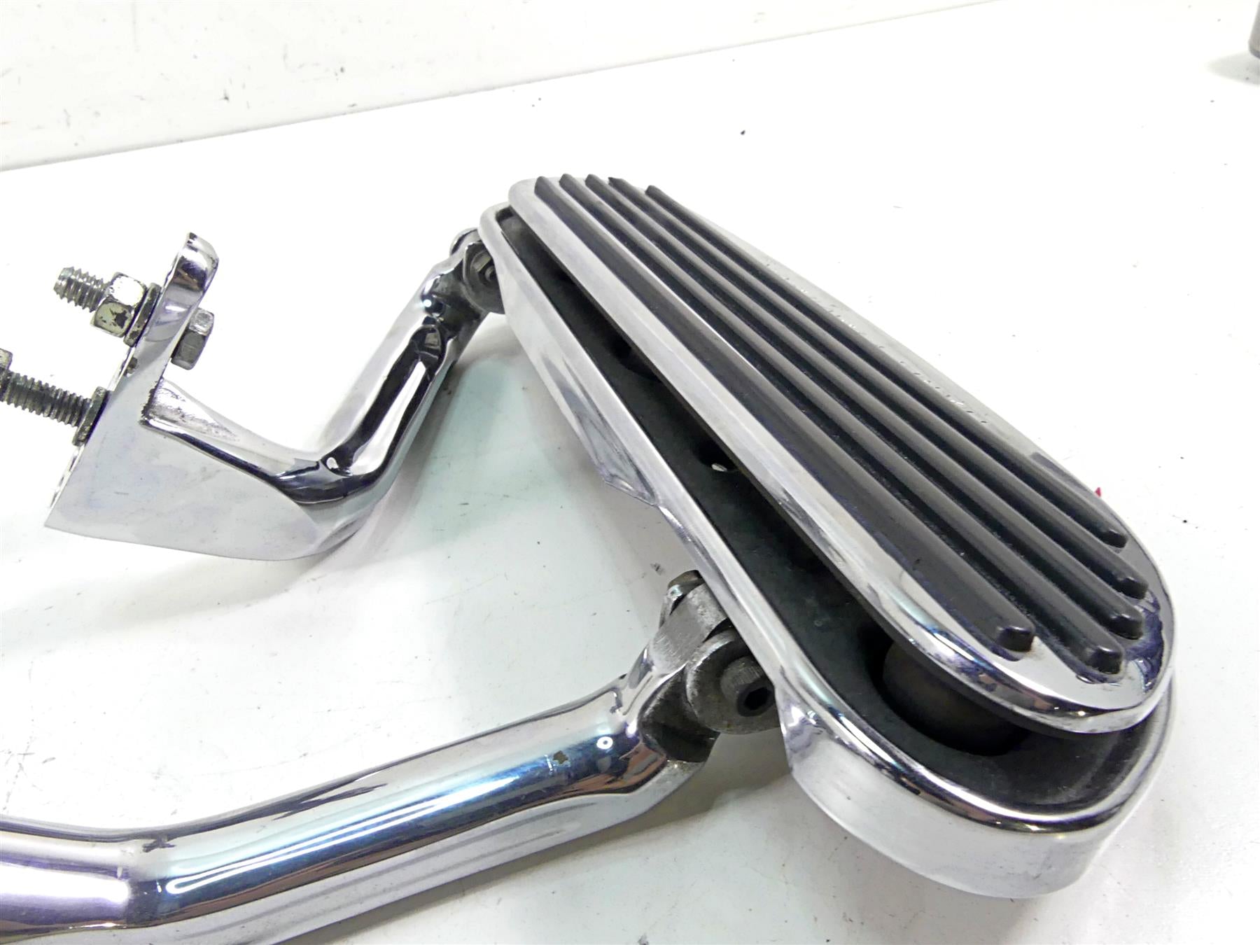 2006 Harley Touring FLHTCU SE E-Glide Front Floorboard Set -Read 47370-04 {{ shop.shopifyCountryName }} - Mototech271