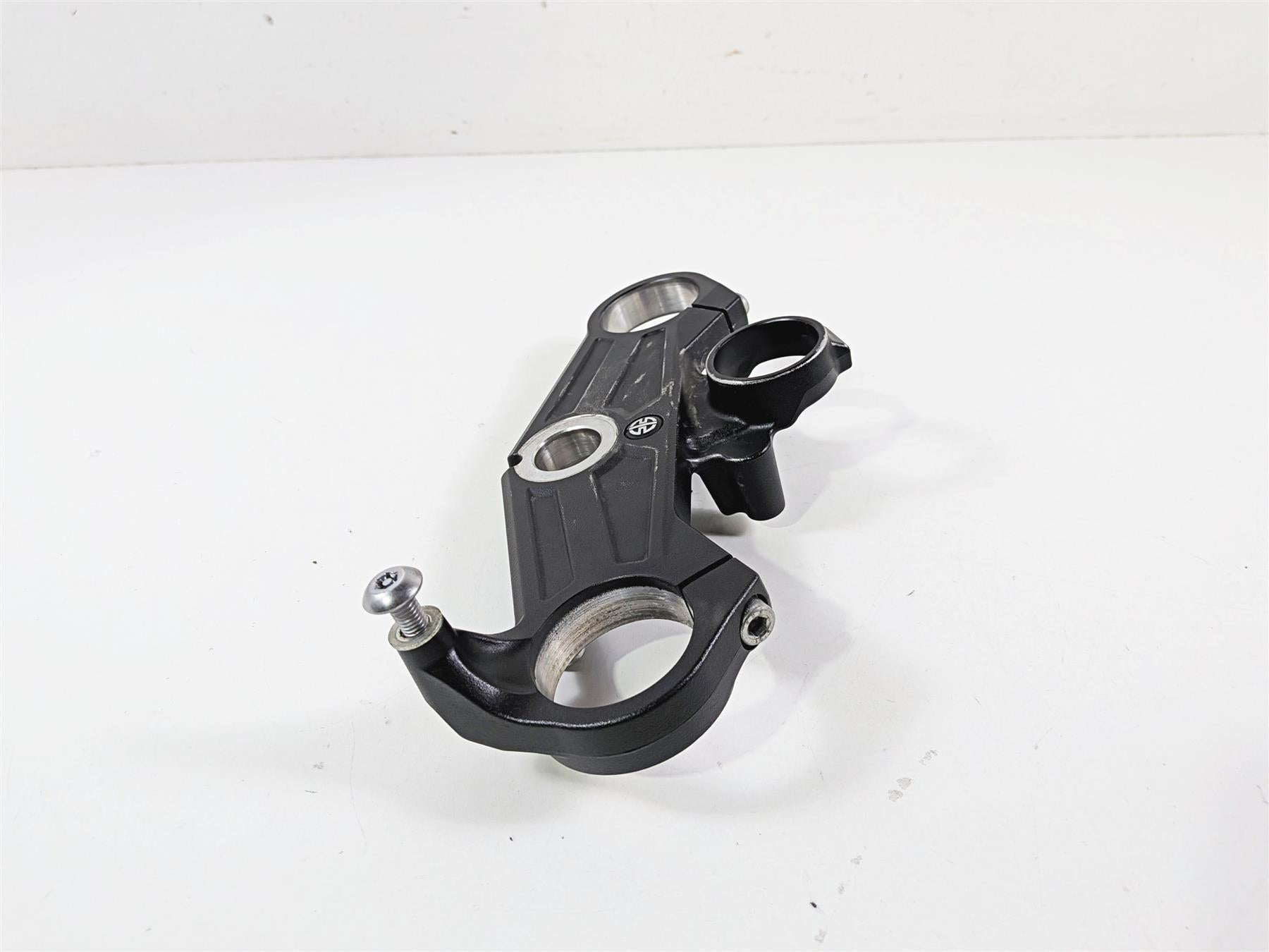 2022 Kawasaki ZX10R ZX1000 Ninja Upper Triple Tree Steering Clamp 44039-0200 {{ shop.shopifyCountryName }} - Mototech271