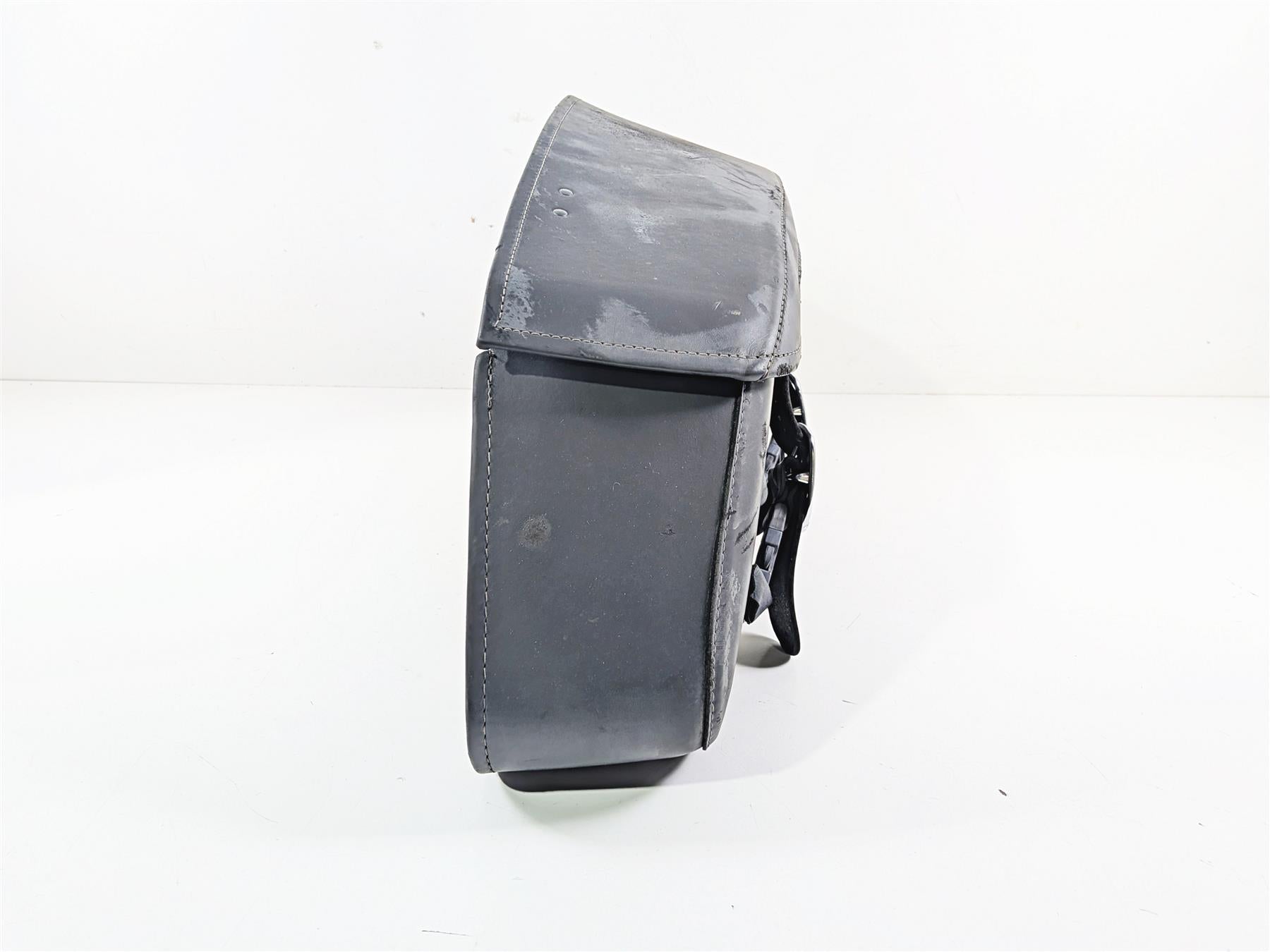 2000 Harley Touring FLHRCI Road King Right Saddlebag Saddle Bag 91138-98C {{ shop.shopifyCountryName }} - Mototech271
