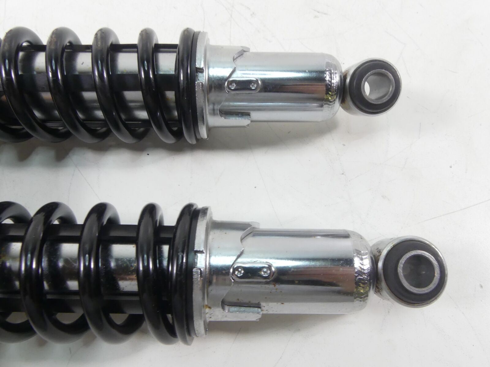 2015 Harley VRSCF Muscle V-Rod Straight Rear Shock Damper Set 13" -Read 54617-09 {{ shop.shopifyCountryName }} - Mototech271