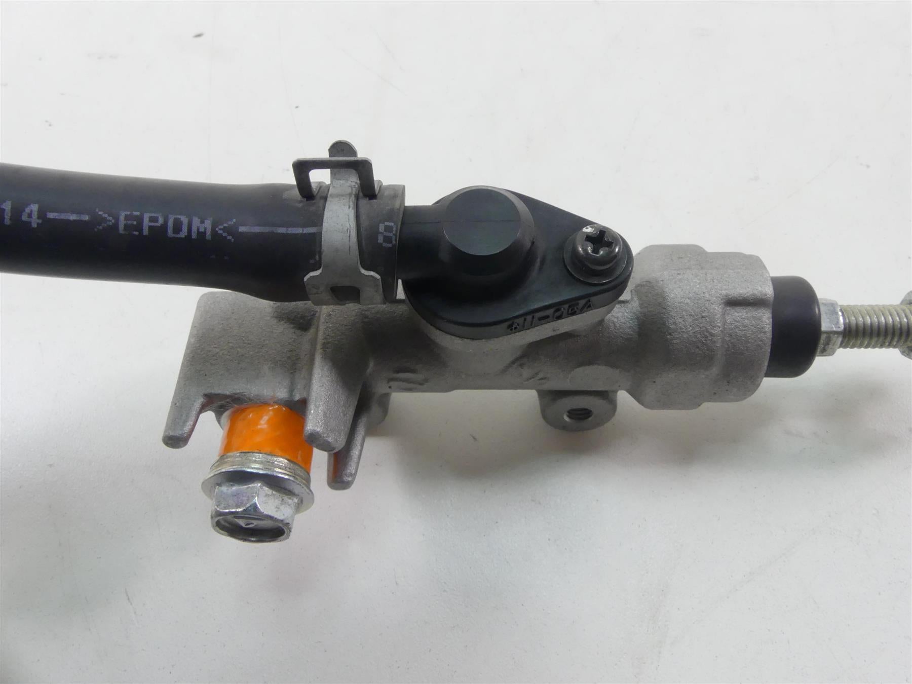 2020 Suzuki GSX1300 R Hayabusa Rear Brake Master Cylinder 1/2" 69600-15H00 {{ shop.shopifyCountryName }} - Mototech271