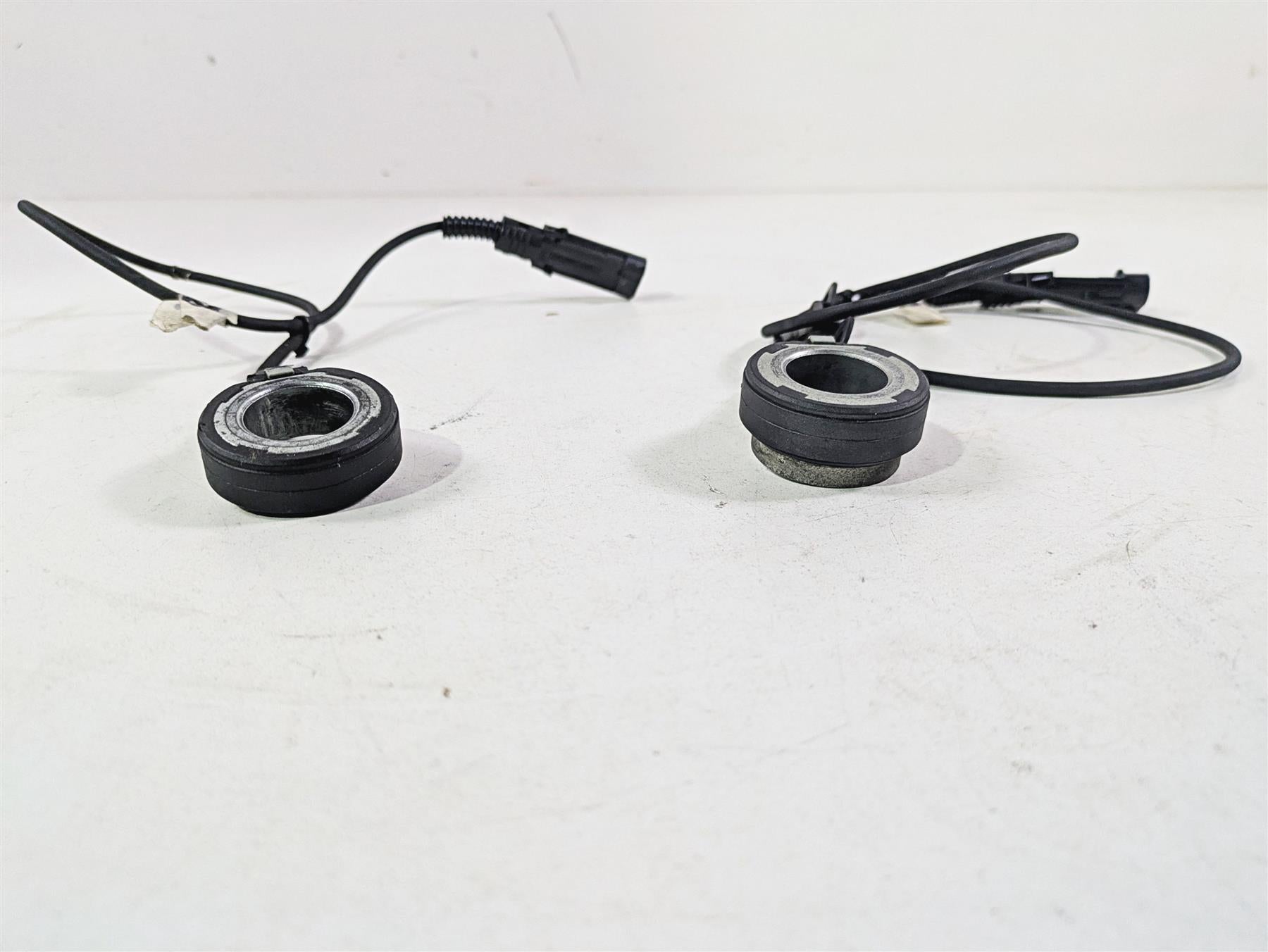 2015 Harley Touring FLHTKL Electra Glide Abs Brake Speed Sensor Set 40615-08 {{ shop.shopifyCountryName }} - Mototech271