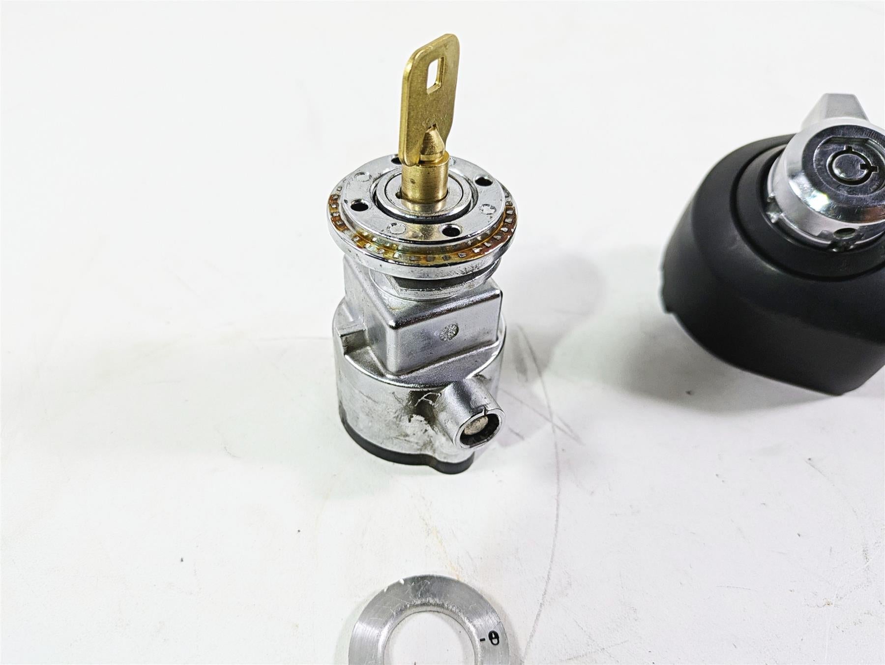 2016 Harley FXDL Dyna Low Rider Ignition Switch Key Lock Set 71475-06B {{ shop.shopifyCountryName }} - Mototech271
