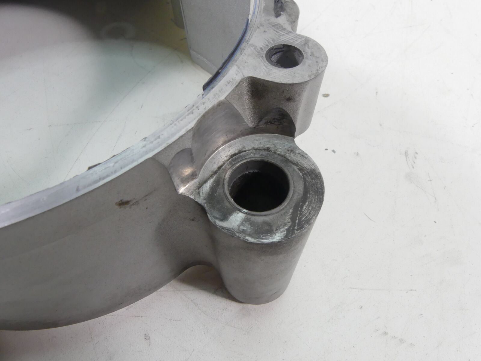 2006 Harley Touring FLHCU SE CVO Inner Primary Drive Clutch Cover 60677-01C {{ shop.shopifyCountryName }} - Mototech271