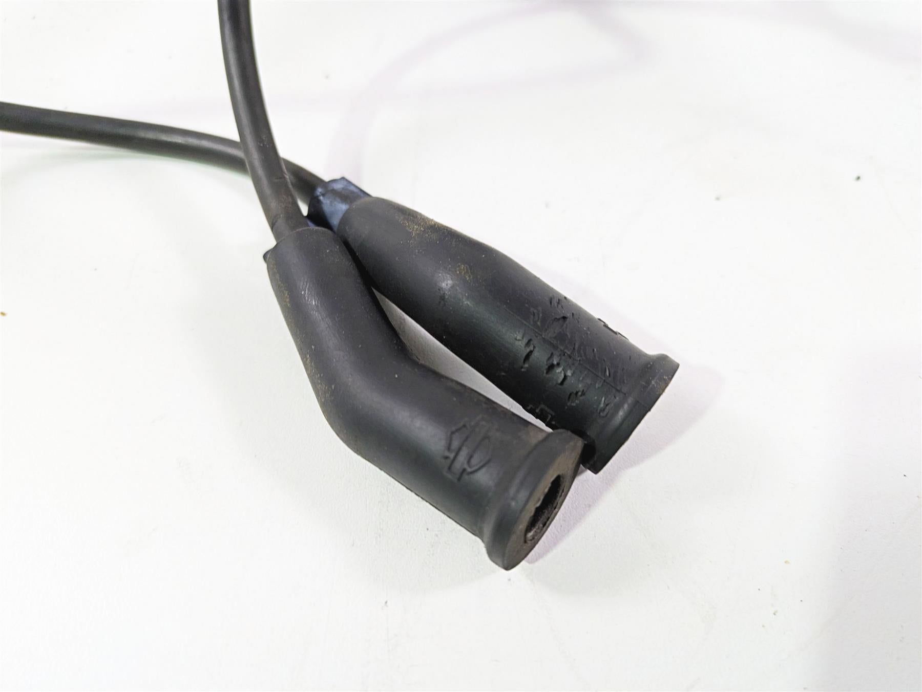 2007 Harley Touring FLHRSE CVO Road King Ignition Coil + Plugs Set 31743-01 {{ shop.shopifyCountryName }} - Mototech271