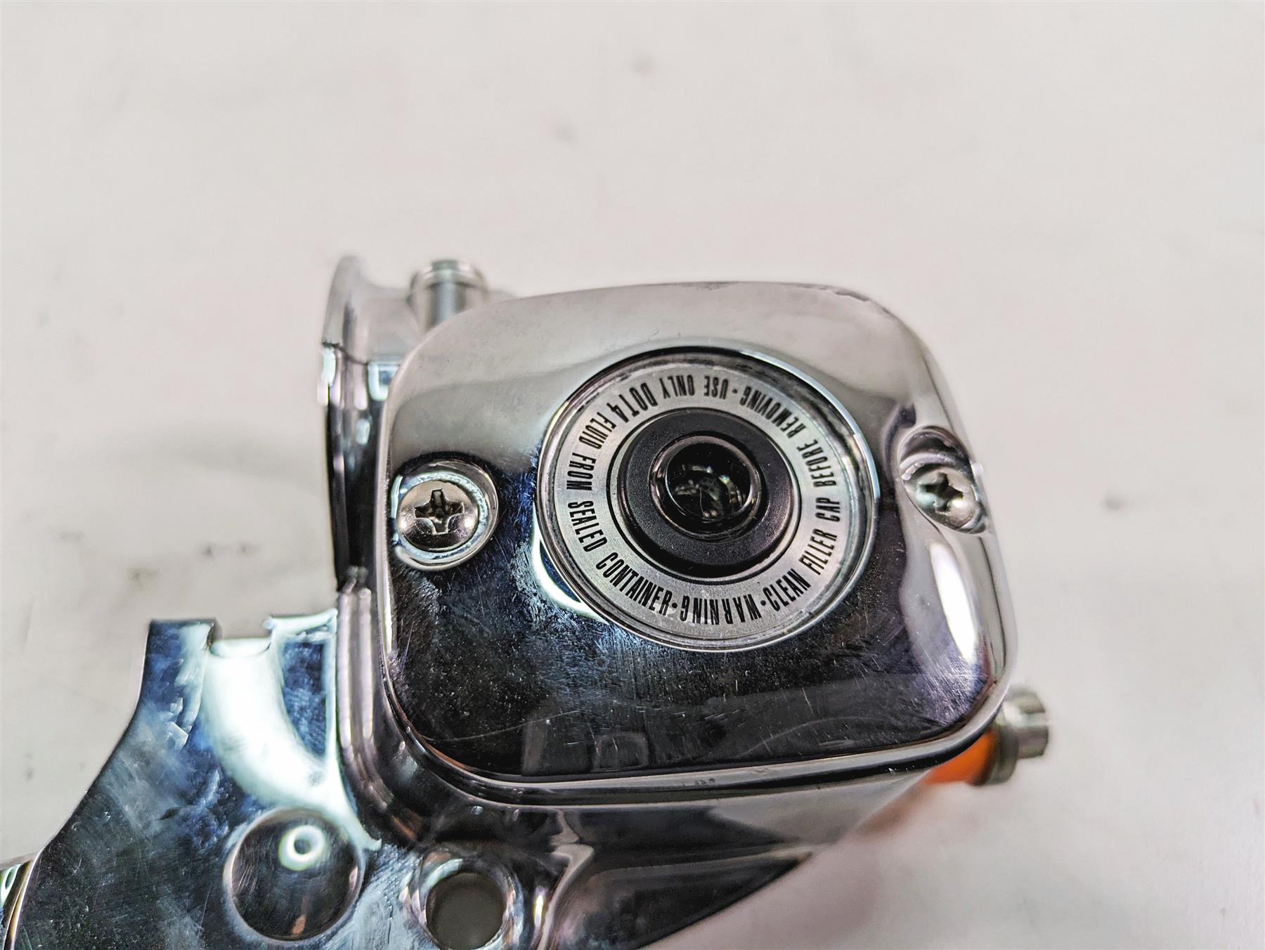 2009 Harley Dyna FXDFSE CVO Fat Bob Front Brake Master Cylinder 11/16" 42057-09A {{ shop.shopifyCountryName }} - Mototech271