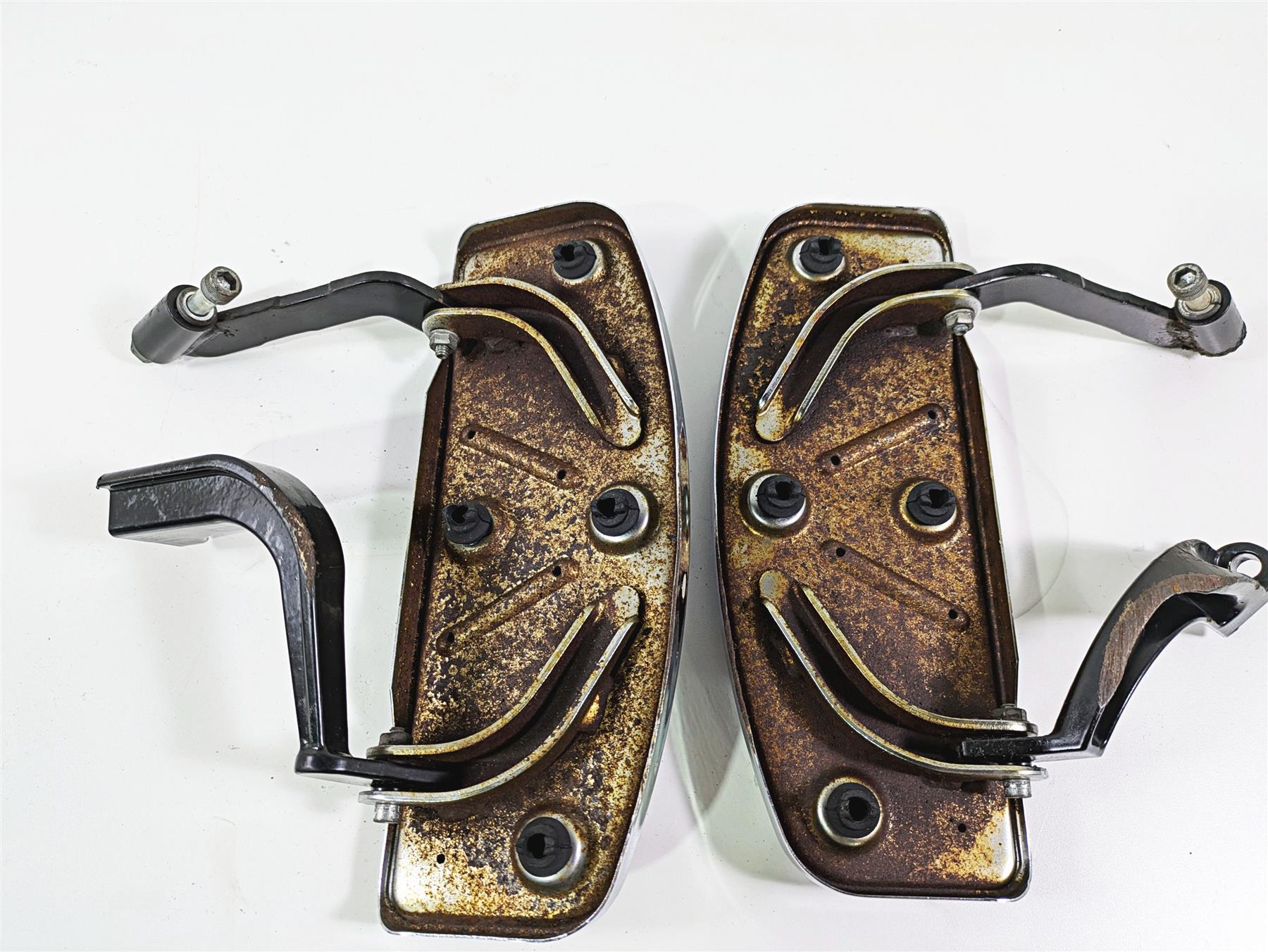 2010 Harley Touring FLHTK Electra Glide Floorboard Foot Control Set 52719-10 {{ shop.shopifyCountryName }} - Mototech271