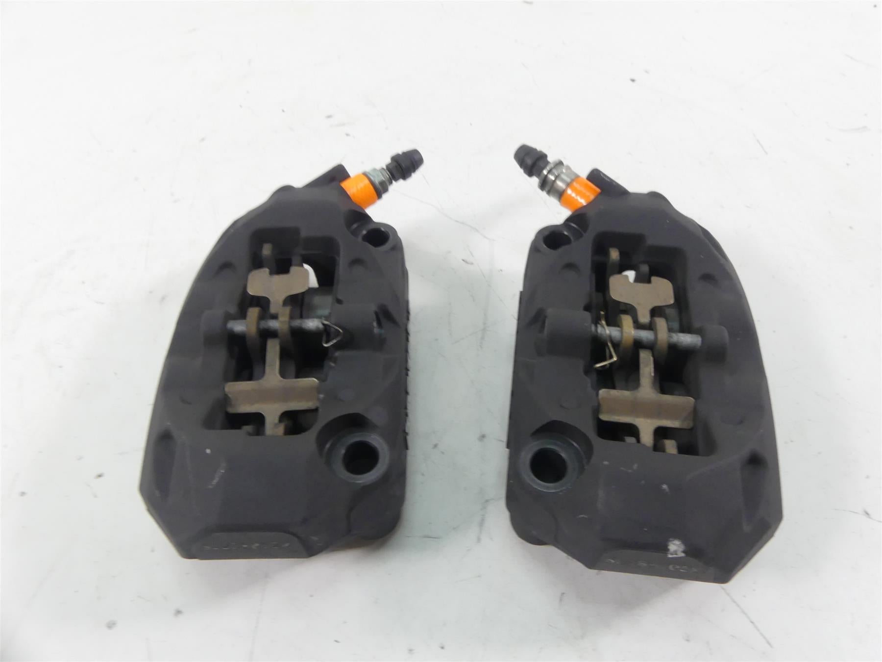 2017 BMW R1200RT K52 Front Brembo Brake Calipers 34118556205 34118556206 {{ shop.shopifyCountryName }} - Mototech271