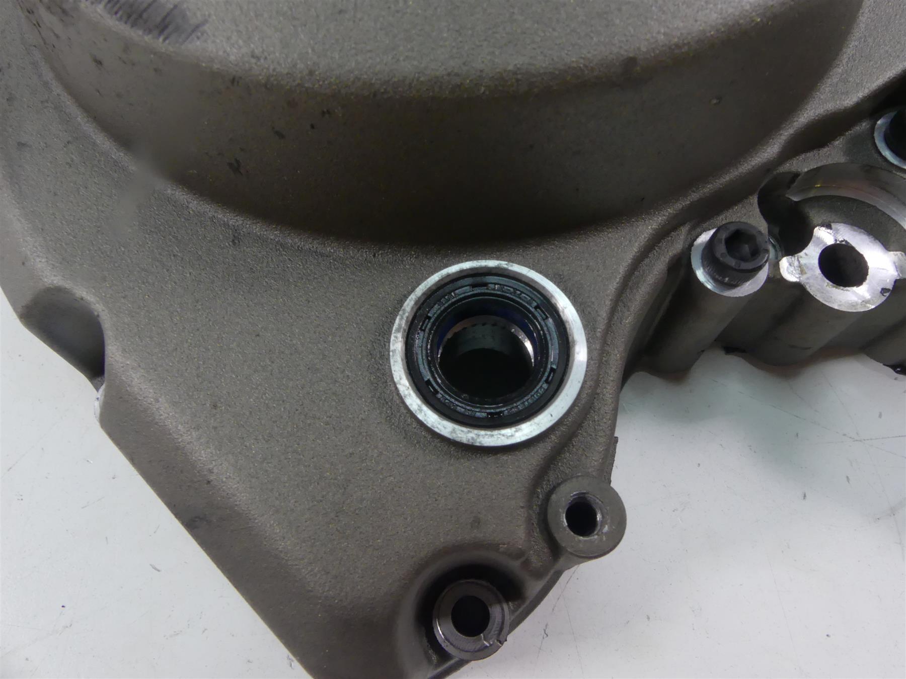 2015 Ducati Monster 1200 S Water Pump + Left Side Engine Cover - Read 24221181AB {{ shop.shopifyCountryName }} - Mototech271