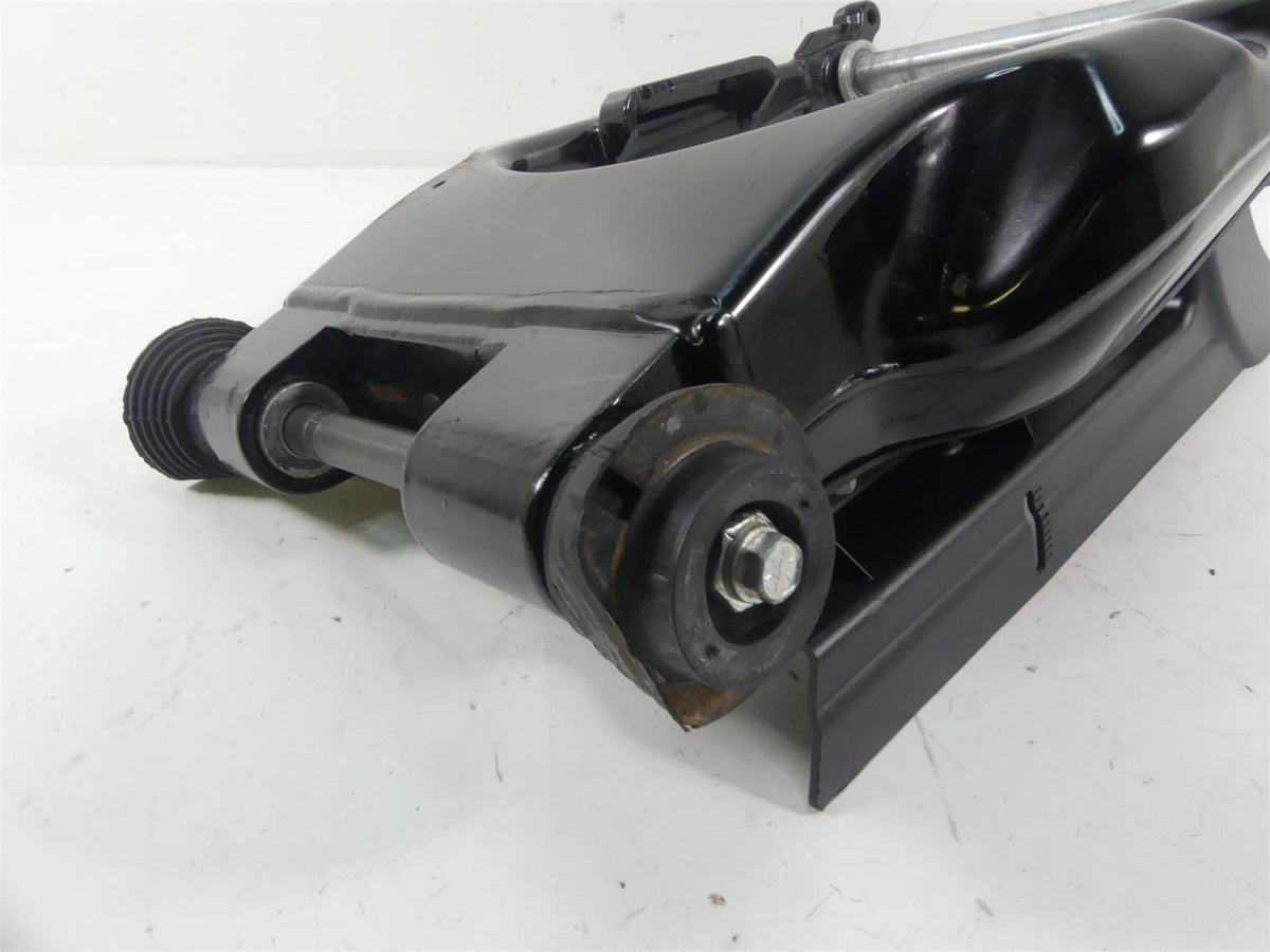 2014 Harley Touring FLHTK Electra Glide Rear Swingarm + Axle Set 47549-09 {{ shop.shopifyCountryName }} - Mototech271