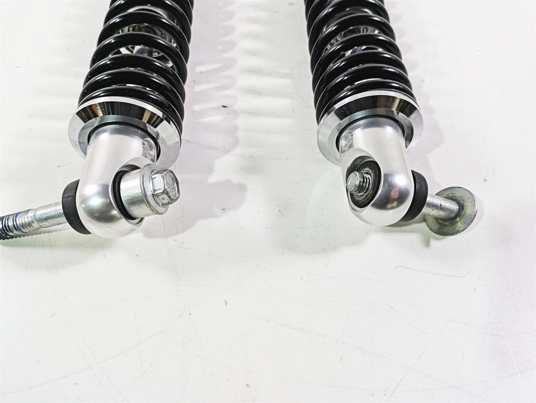 2006 Harley VRSCR Street V-Rod Rear Suspension Shock Set 15-3/4" 54589-06 {{ shop.shopifyCountryName }} - Mototech271