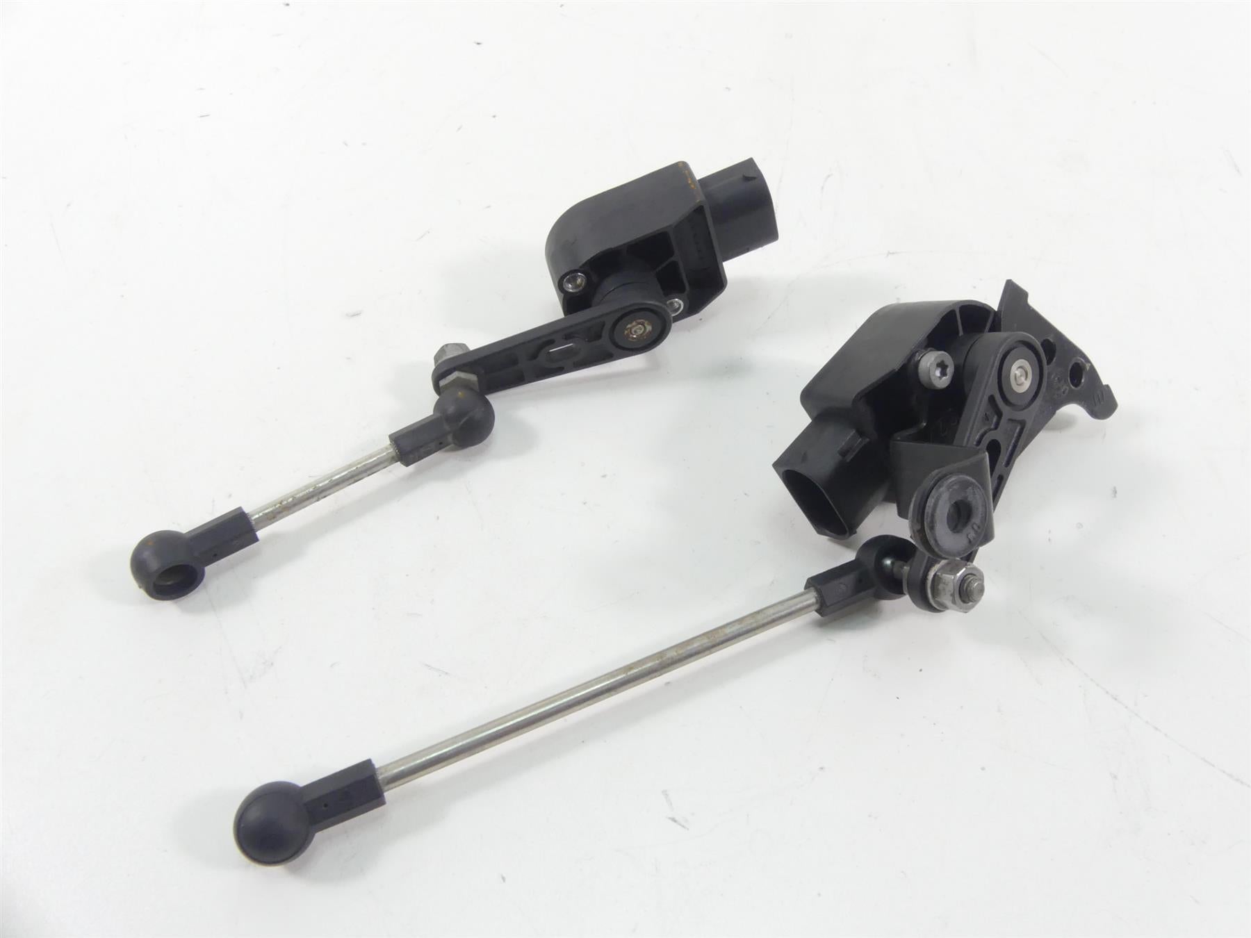 2014 BMW R1200GS K50 Front Rear Bike Leveling Sensor Set 37146784072 {{ shop.shopifyCountryName }} - Mototech271