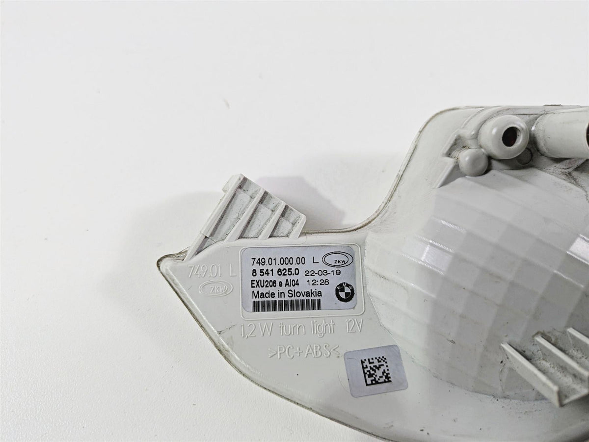 2019 BMW R1250RT K52 Left Front Blinker Turn Signal - Read 63138541625 {{ shop.shopifyCountryName }} - Mototech271