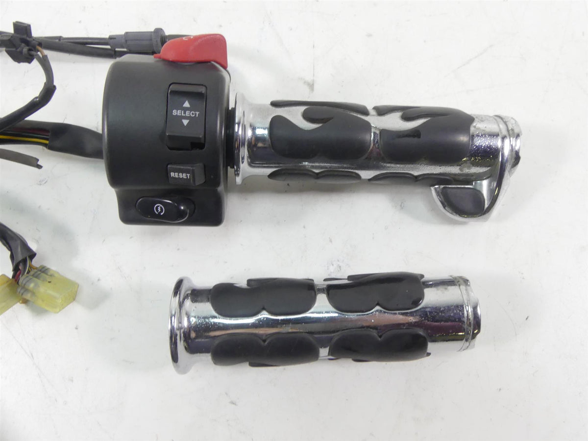 2007 Yamaha XVS1300 V-Star Right Hand Start Kill Control Switch 3D8-83972-00-00 {{ shop.shopifyCountryName }} - Mototech271