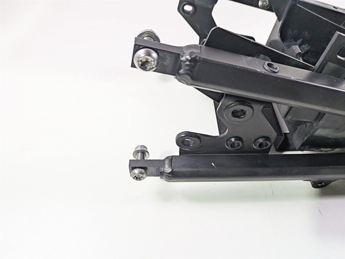 2009 Yamaha FZ1 FZS10 Fazer Straight Subframe & Inner Fender 2D1-21190-01-P0 {{ shop.shopifyCountryName }} - Mototech271
