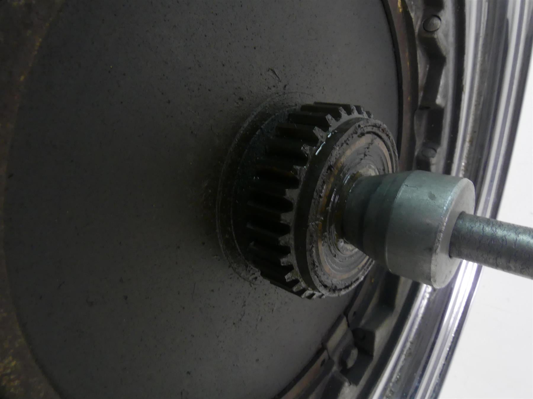 2001 Moto Guzzi California Sp 1100 Straight 17x3.5 Rear Wheel Rim GU03630640 {{ shop.shopifyCountryName }} - Mototech271