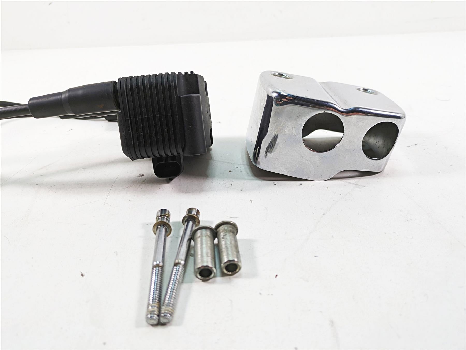 1999 Harley Dyna FXDL Low Rider Ignition Coil Wires & Plugs 31655-99 {{ shop.shopifyCountryName }} - Mototech271