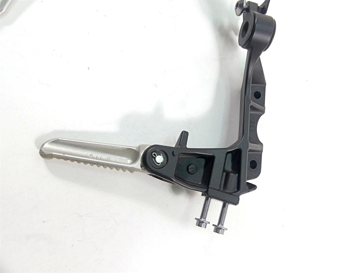 2012 Yamaha VMX17 VMAX 1700 Rear Passenger Footpeg Set 2S3-27430-00 2S3-27440-00 {{ shop.shopifyCountryName }} - Mototech271