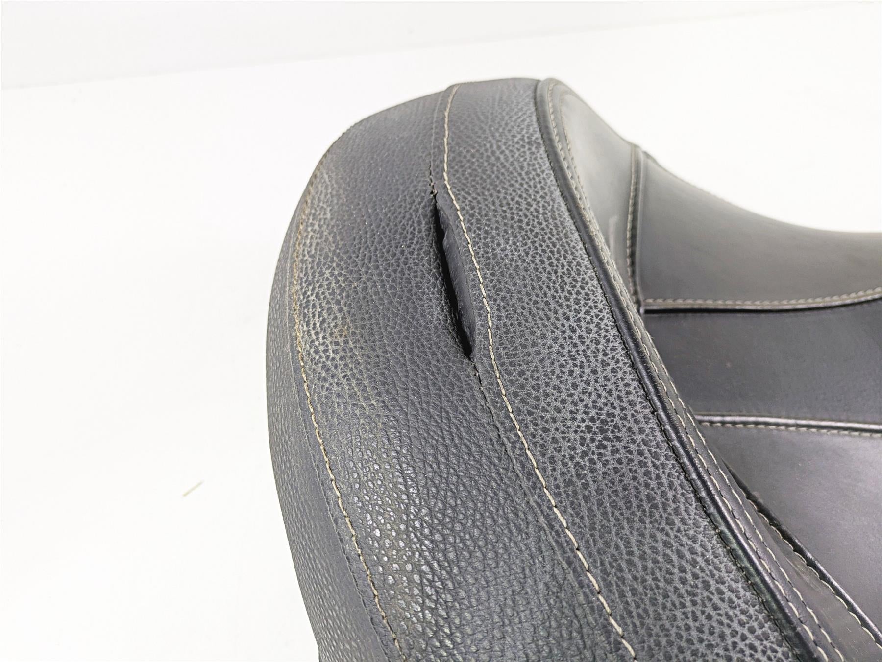 2017 Indian Chieftain Limited Front Seat Saddle No Studs - No Tears 2686580 {{ shop.shopifyCountryName }} - Mototech271