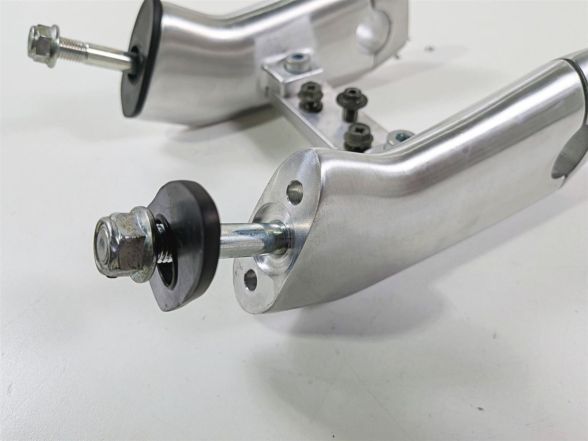 2005 Suzuki VZ800 M50 Boulevard Handlebar Holder Risers 56224-39G00 56225-39G00 {{ shop.shopifyCountryName }} - Mototech271