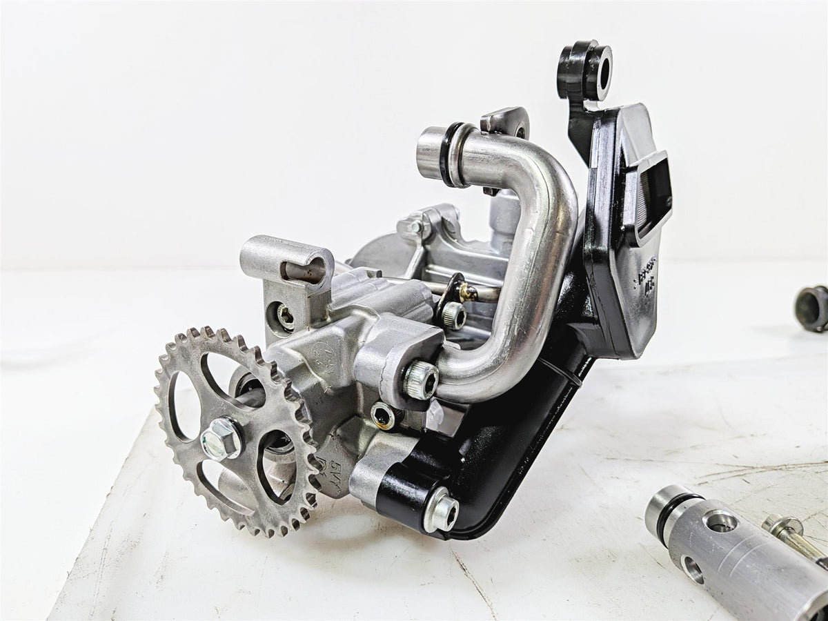 2008 Yamaha YZF R1 RN19 Oil & Water Pump Assembly - Tested 4C8-12420-21-00 {{ shop.shopifyCountryName }} - Mototech271