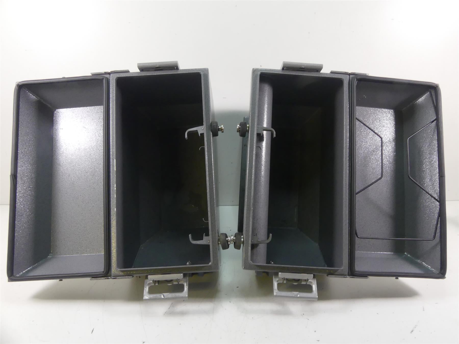 2003 BMW R1150 GS R21 Jesse Luggage Saddlebag Saddle Bag + Mounts Set {{ shop.shopifyCountryName }} - Mototech271
