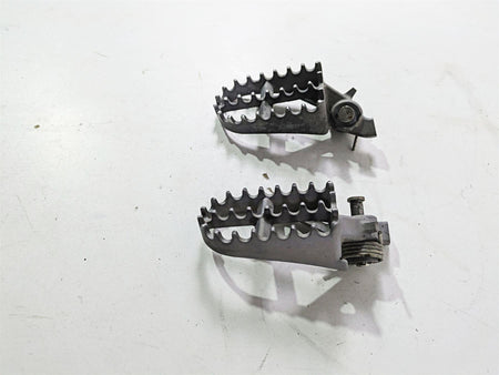 2009 BMW R1200GS K255 Adv Front Footpeg Foot Peg Set 46717694557 46717694558 {{ shop.shopifyCountryName }} - Mototech271