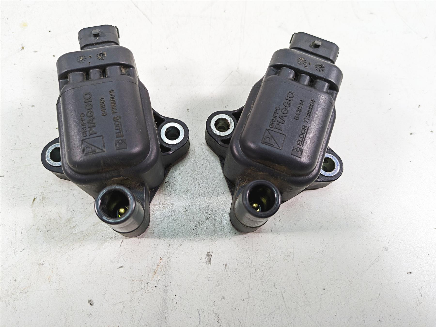 2013 Moto Guzzi V7 750 Stone Eldor Ignition Coil Set 642034 641901 77380001 {{ shop.shopifyCountryName }} - Mototech271
