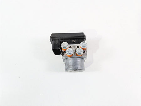 2022 Harley Softail FXLRST Low Rider Abs Brake Pump Module 41100043C {{ shop.shopifyCountryName }} - Mototech271