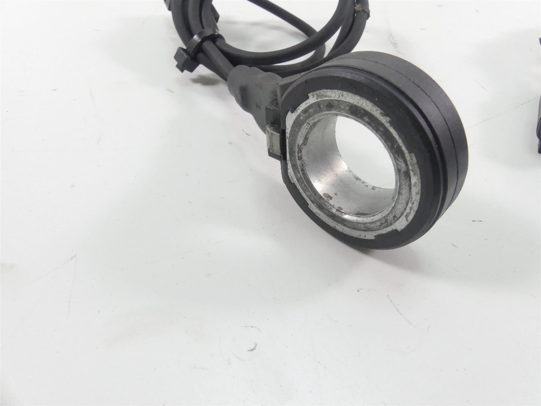 2014 Harley FXDF Dyna Fat Bob Front Rear Abs Brake Wheel Speed Sensors 40682-12 {{ shop.shopifyCountryName }} - Mototech271