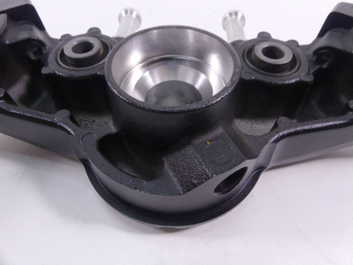 2019 Yamaha VMX17 V-Max 1700 Upper Triple Tree Steering Clamp 2S3-23435-00-00 {{ shop.shopifyCountryName }} - Mototech271