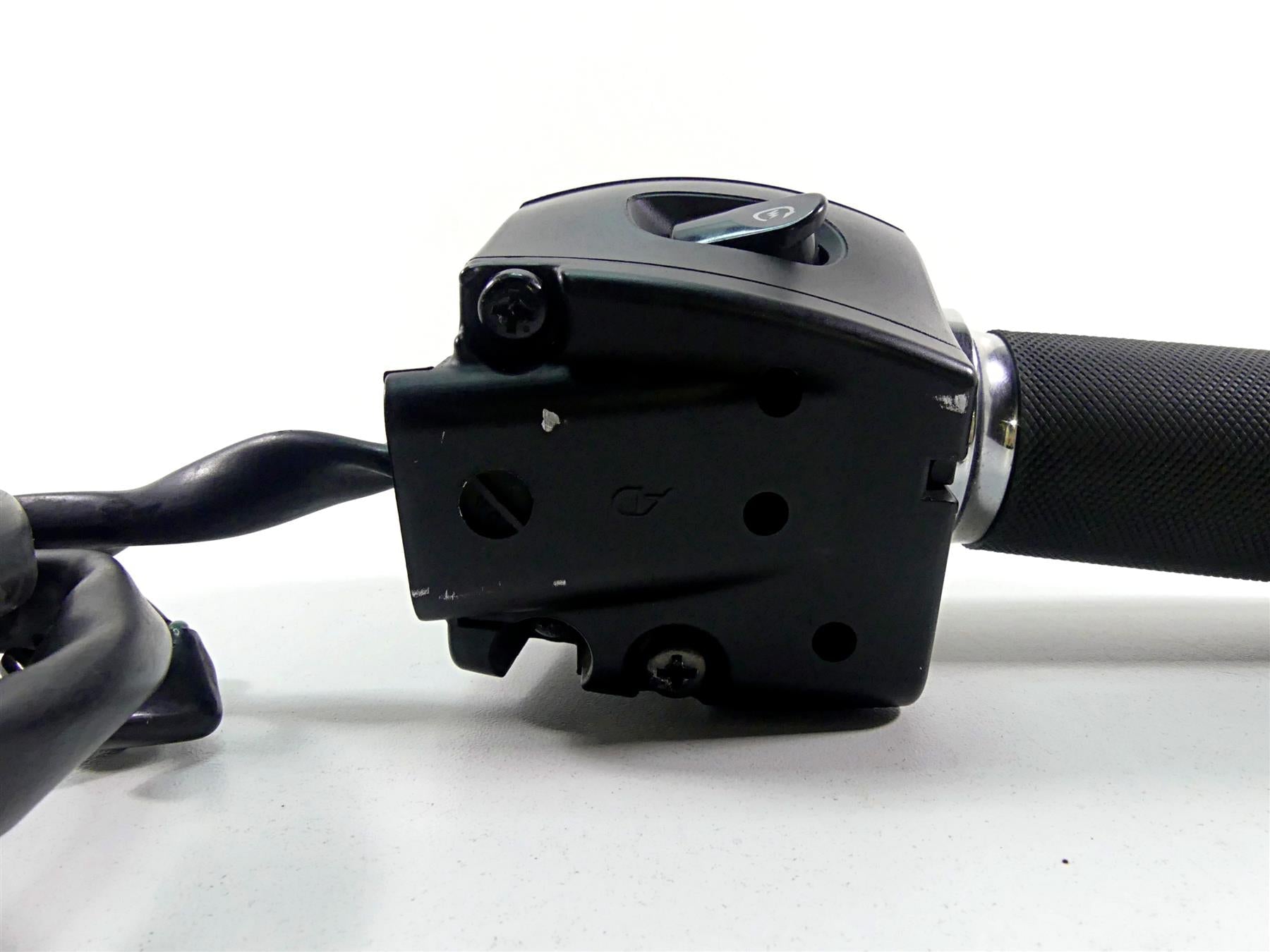 2011 Victory Cross Country Right Control Switch & Throttle Grips - Read 4011357 {{ shop.shopifyCountryName }} - Mototech271