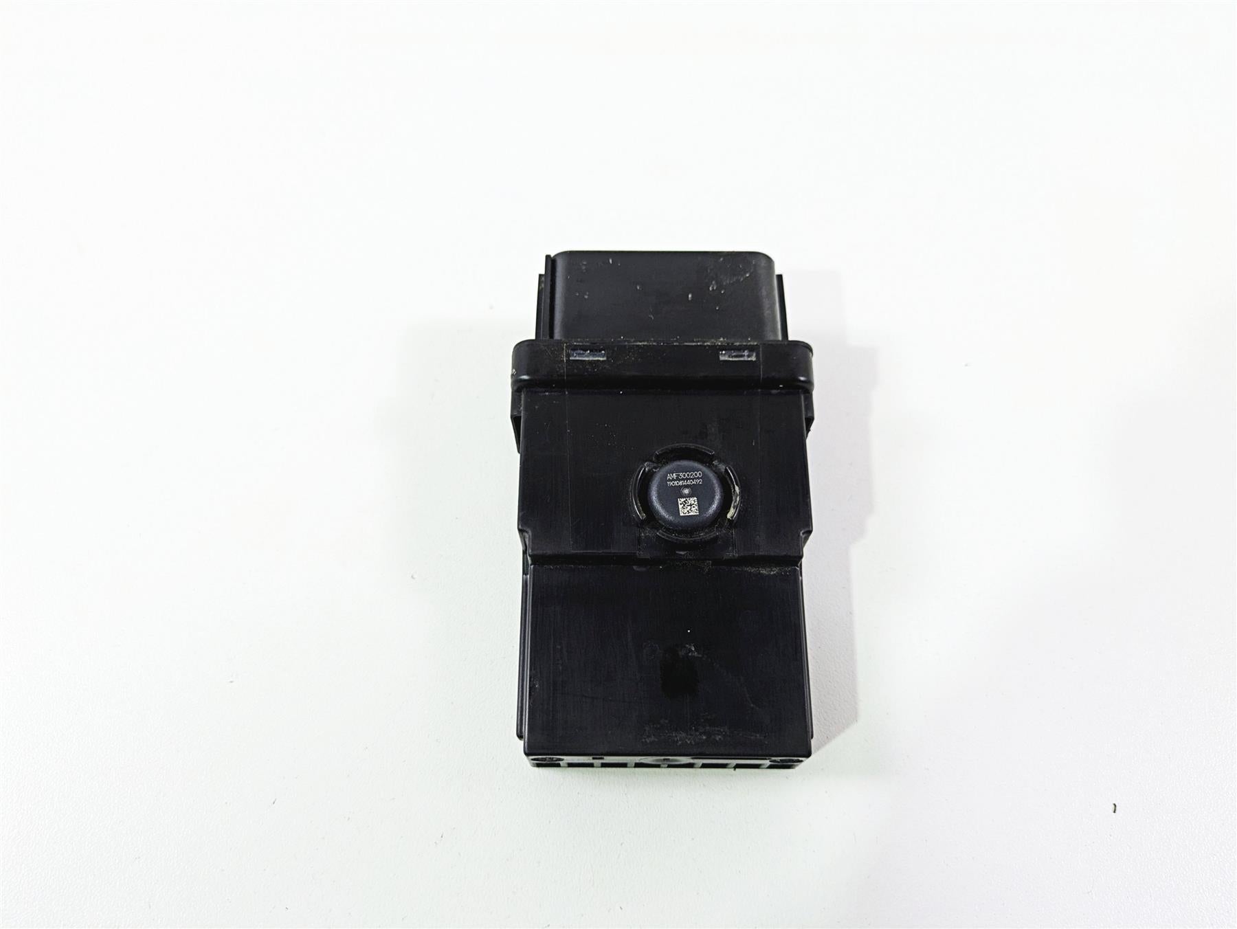 2019 BMW R1250RT K52 General Module Unit Ecu Light 61357108182 61355B52A69 {{ shop.shopifyCountryName }} - Mototech271