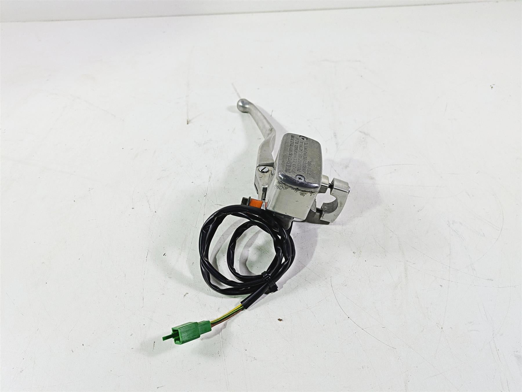 2008 Yamaha XVZ1300 Royal Star Front Brake Master Cylinder 5/8 4XY-W2587-10-00 {{ shop.shopifyCountryName }} - Mototech271