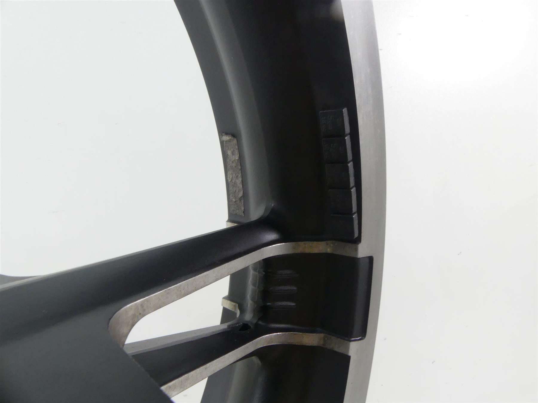 2014 Harley Touring FLHX Street Glide Front 19x3.5 Wheel Rim -Read 43300027 {{ shop.shopifyCountryName }} - Mototech271