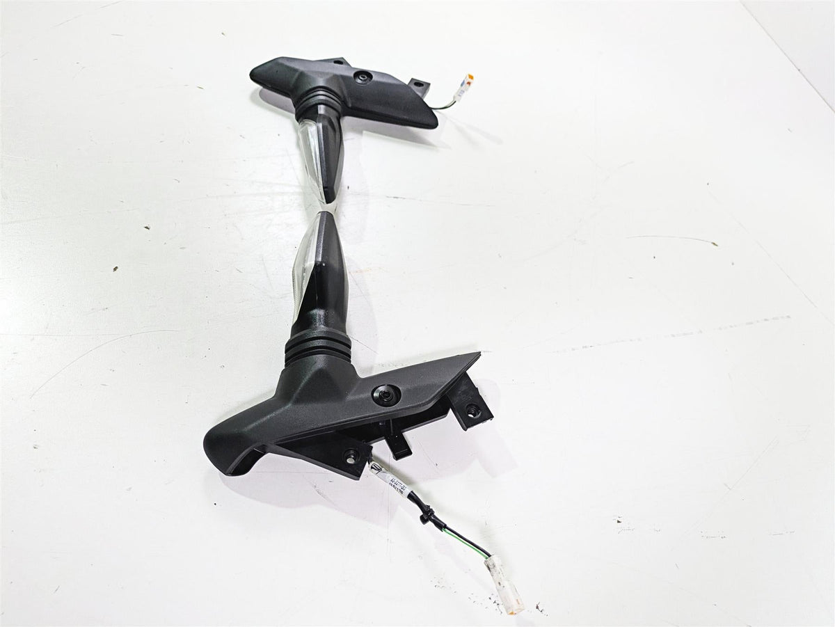 2023 Ducati Monster 937 SP Front Blinker Turn Signal Set 53010464B {{ shop.shopifyCountryName }} - Mototech271