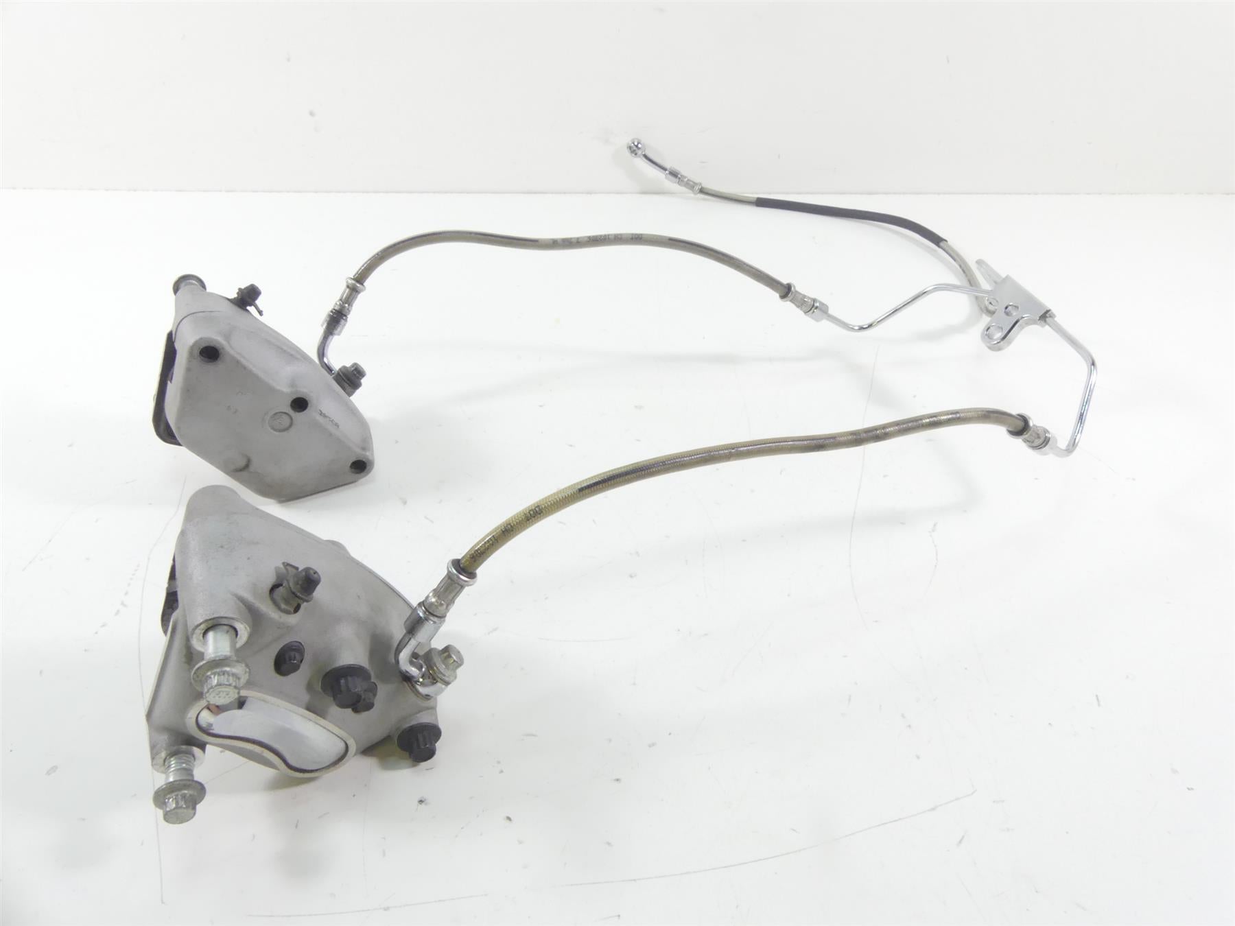 2007 Harley Touring FLHTCU SE CVO Electra Glide Front Brake Caliper Set 44381-99 {{ shop.shopifyCountryName }} - Mototech271