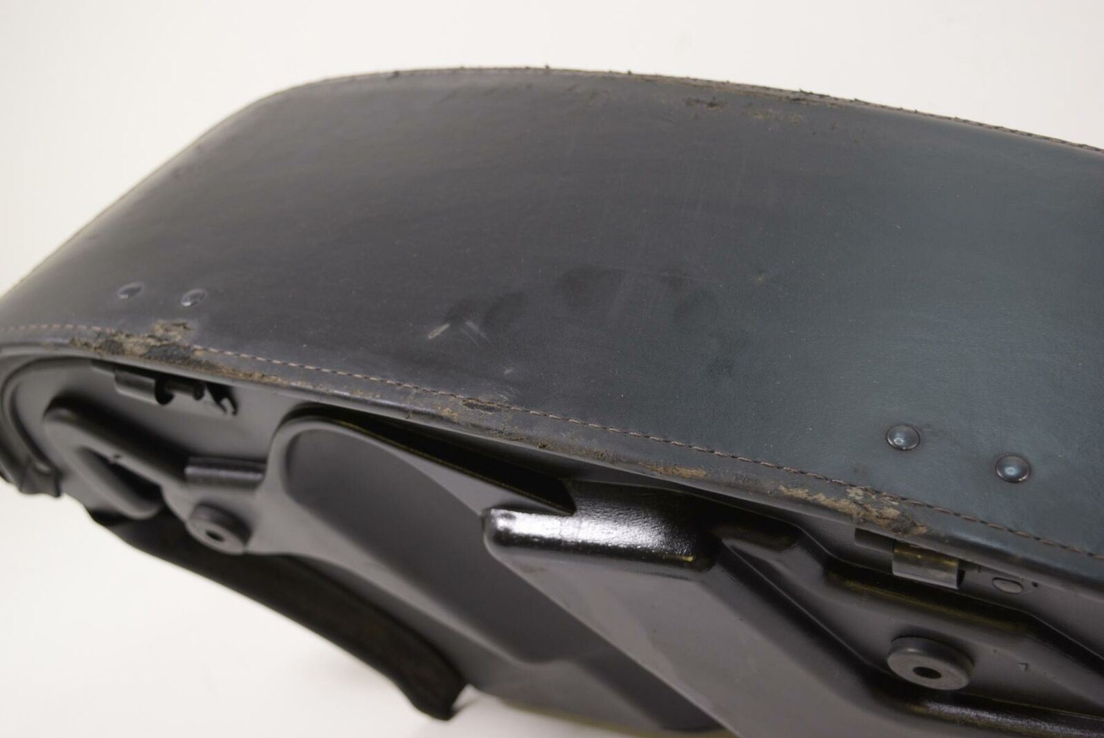 2000 Harley Touring FLHR Road King Right Saddlebag Saddle Bag 07396 - RH {{ shop.shopifyCountryName }} - Mototech271