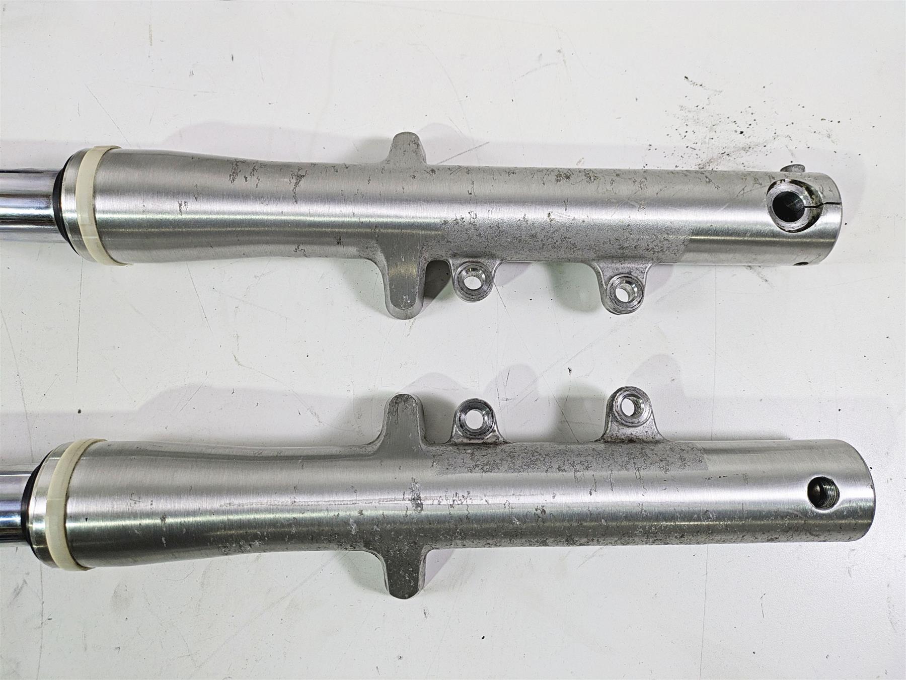 2008 Yamaha XVS1300 V-Star Tourer Front Forks & Triple Tree Set 3D8-23102-00-00 {{ shop.shopifyCountryName }} - Mototech271