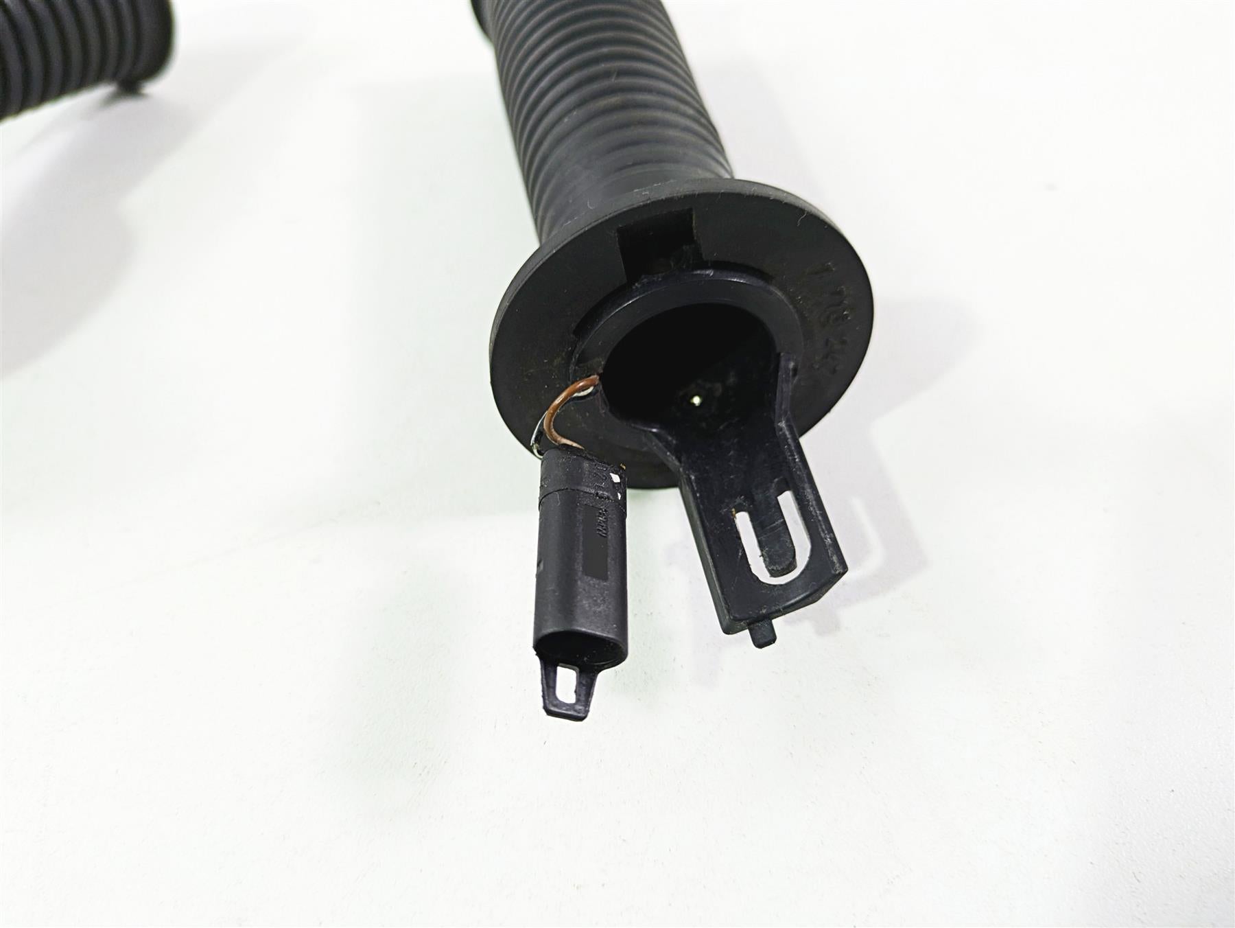 2010 BMW R1200RT K26 Heated Hand Grip Throttle Cable Set 61317713247 61317708236 {{ shop.shopifyCountryName }} - Mototech271