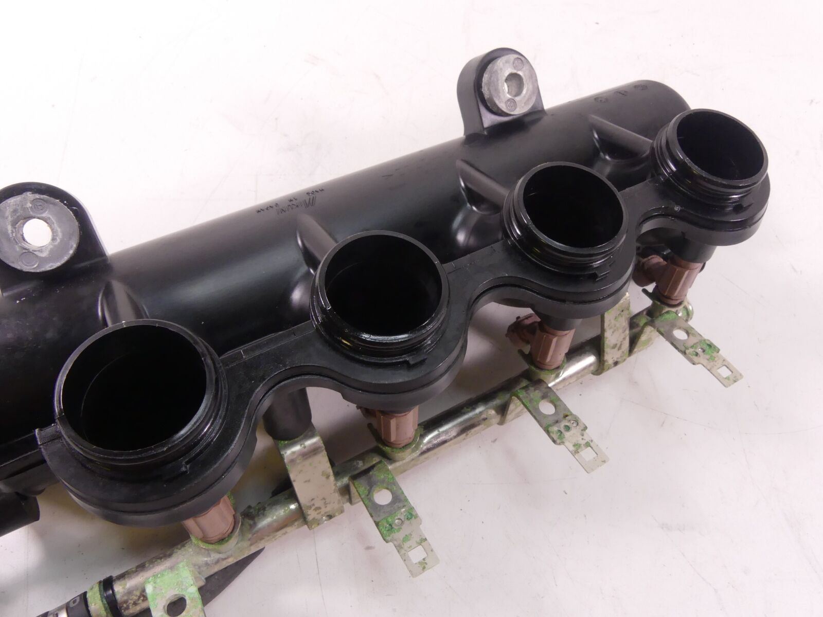 2009 Yamaha Waverunner VX1100 Deluxe Intake Manifold & Injectors 60E-13761-10-00 {{ shop.shopifyCountryName }} - Mototech271