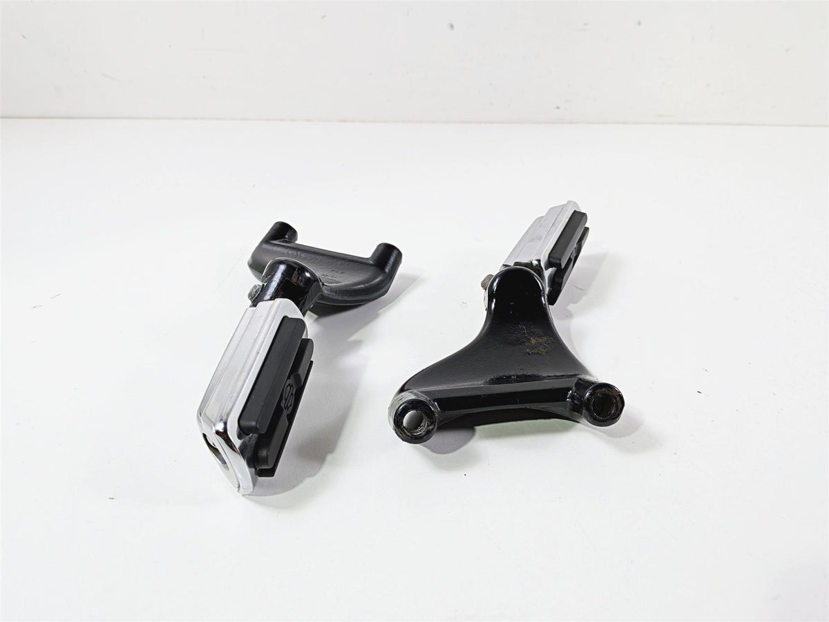 2006 Harley Sportster XL883 Low Passenger Foot Peg Set Chrome 49314-04 49315-04 {{ shop.shopifyCountryName }} - Mototech271