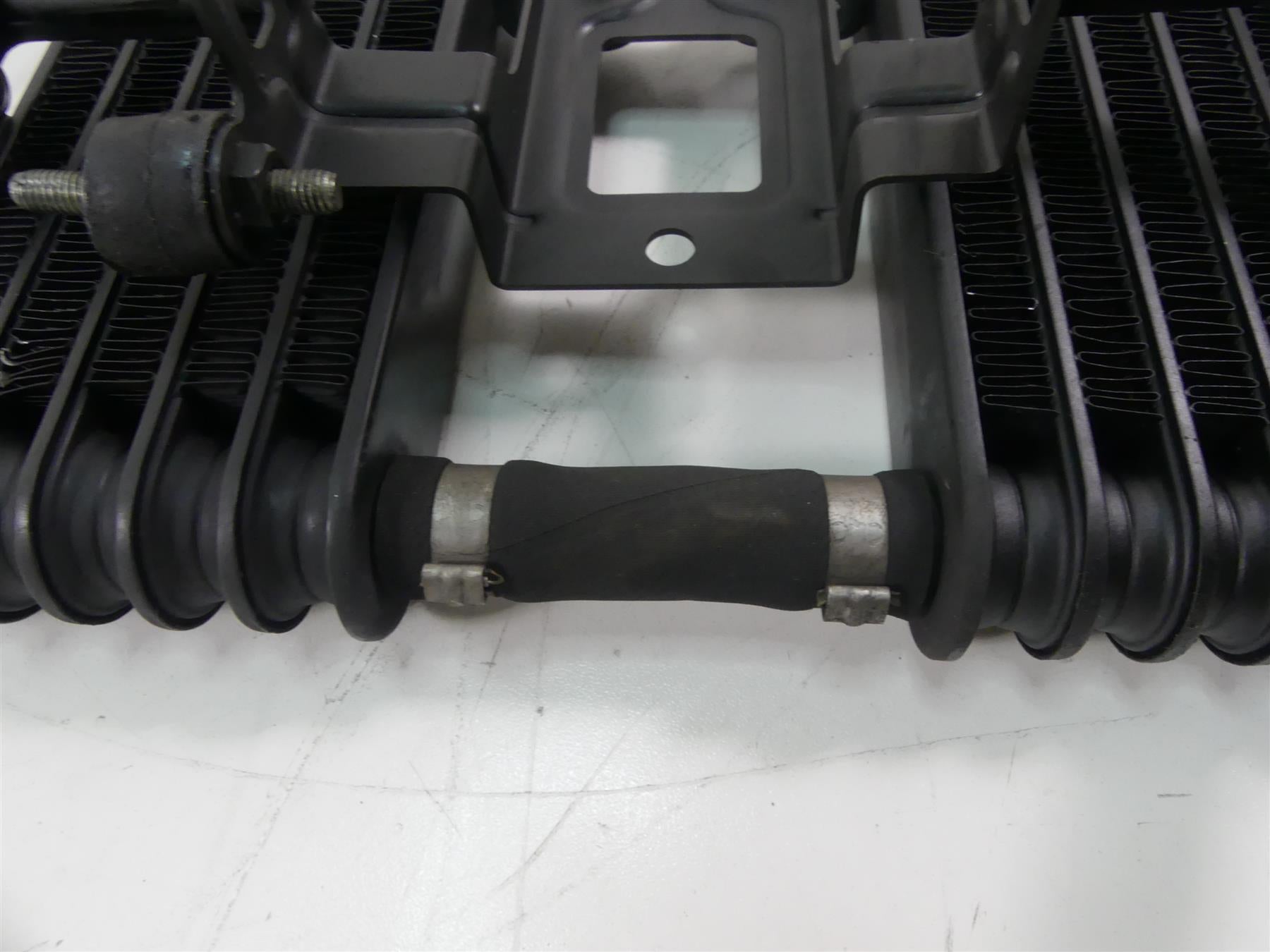 2004 Aprilia RSV1000 R Mille Oil Cooler Radiator Set AP8104341 AP8104342 {{ shop.shopifyCountryName }} - Mototech271