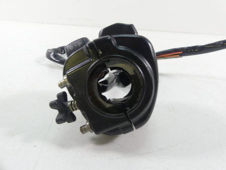 2015 Harley VRSCF Muscle V-Rod Right Control Switch Start Stop - Read 71684-06A {{ shop.shopifyCountryName }} - Mototech271